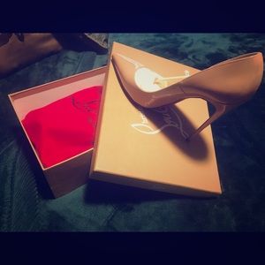 Authentic Christian Louboutin So Kate Nude Pump